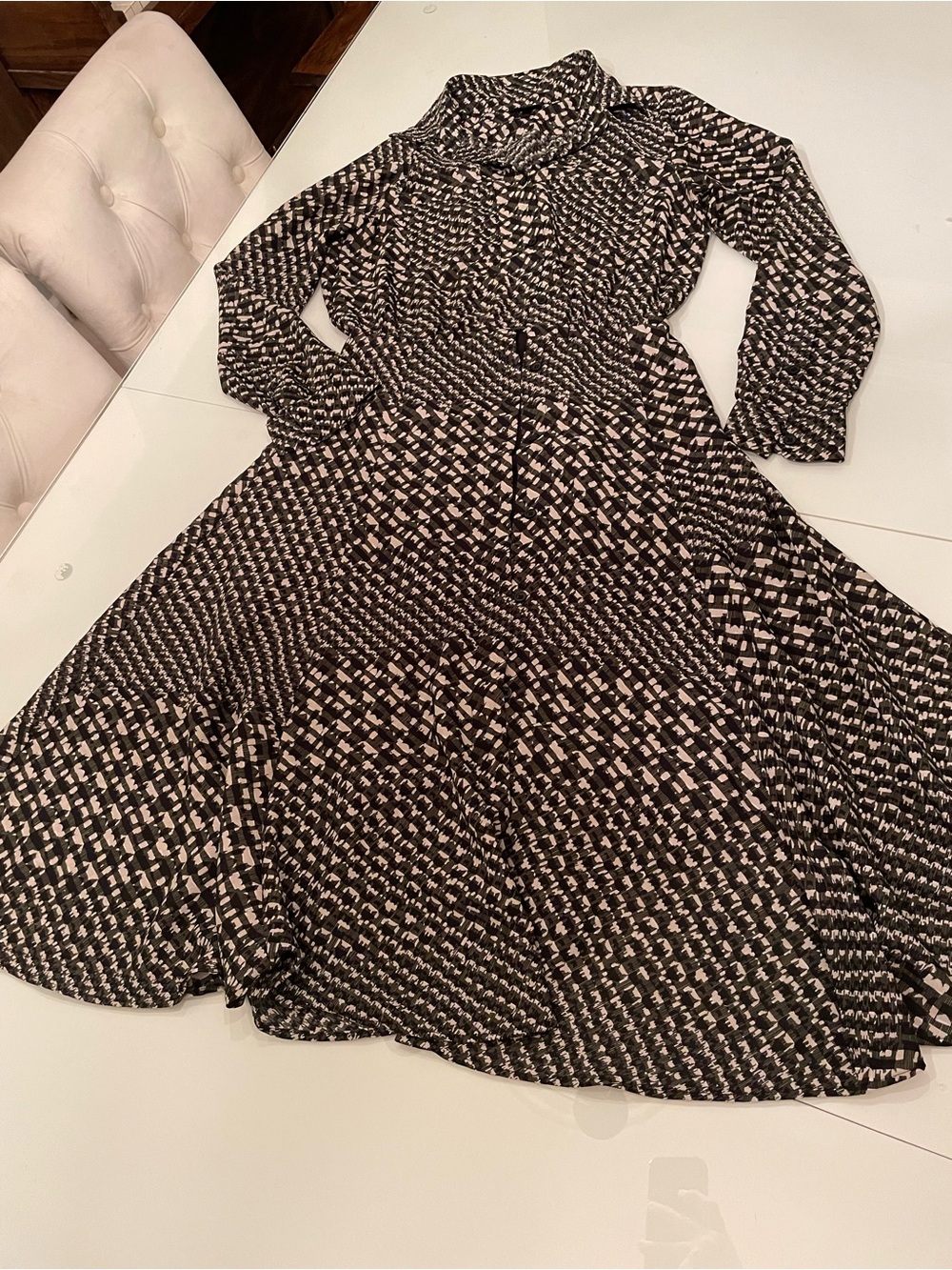 Black & Cream Patterned Long-Sleeve Midi Dress